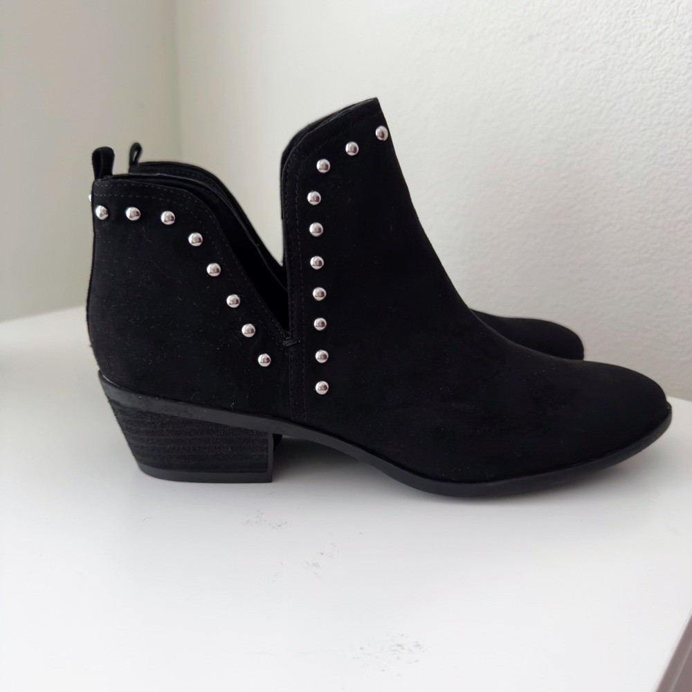 Circus by Sam Edelman Suede Ankle Booties with Silver Stud Accent 7.5